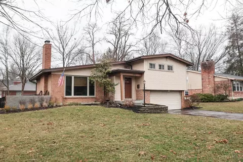 9856 Knollbrook Ter, Montgomery, OH 45242