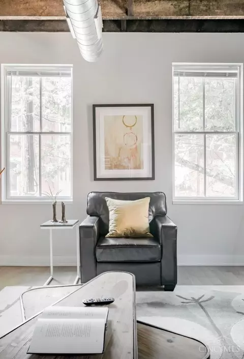 Living - 121 Green St, Cincinnati, OH 45202 photo 6 of 11