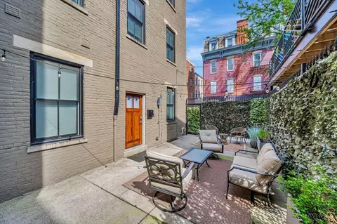 Exterior - 121 Green St, Cincinnati, OH 45202 photo 6 of 9