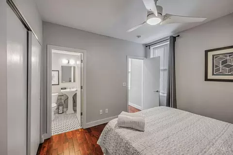 Bedroom - 121 Green St, Cincinnati, OH 45202 photo 4 of 7