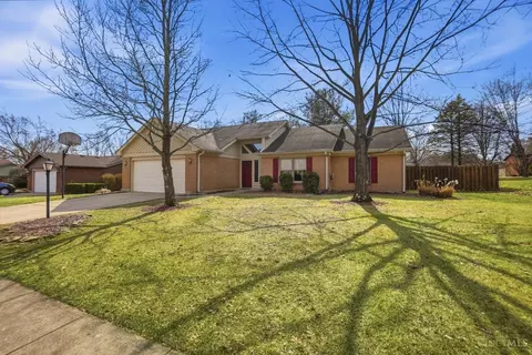 735 Preston Dr, Waynesville, OH 45068