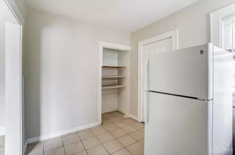 Entry Way - 1626 Iliff Ave, Cincinnati, OH 45205 photo 4 of 7