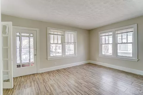Living - 1626 Iliff Ave, Cincinnati, OH 45205 photo 3 of 4
