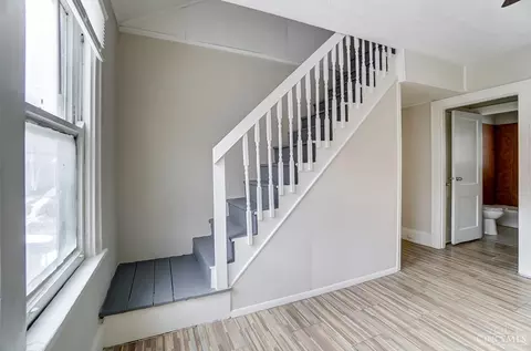 Entry Way - 1626 Iliff Ave, Cincinnati, OH 45205 photo 6 of 7