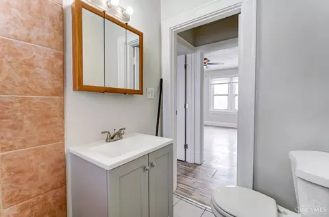 Bath - 1626 Iliff Ave, Cincinnati, OH 45205 photo 2 of 2