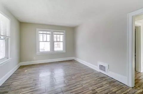 Living - 1626 Iliff Ave, Cincinnati, OH 45205 photo 1 of 4