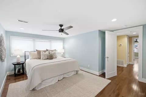 3327 De Forest Dr, Cincinnati, OH 45209 photo 29