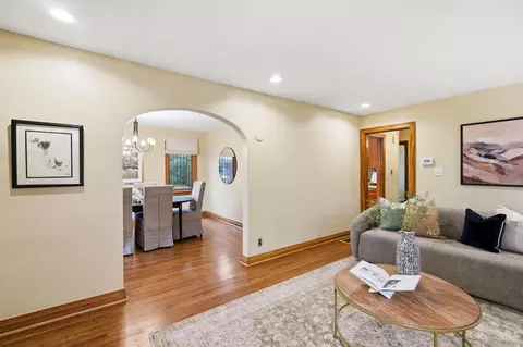 3327 De Forest Dr, Cincinnati, OH 45209 photo 6