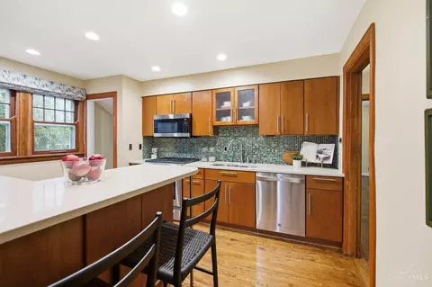 3327 De Forest Dr, Cincinnati, OH 45209 photo 14