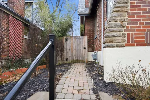 3327 De Forest Dr, Cincinnati, OH 45209 photo 42