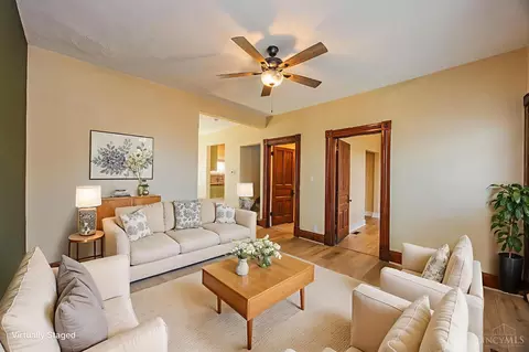 Living - 805 D St, Hamilton, OH 45013 photo 2 of 3