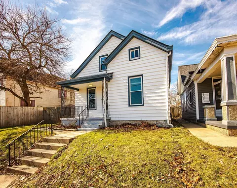 Exterior - 805 D St, Hamilton, OH 45013 photo 7 of 8
