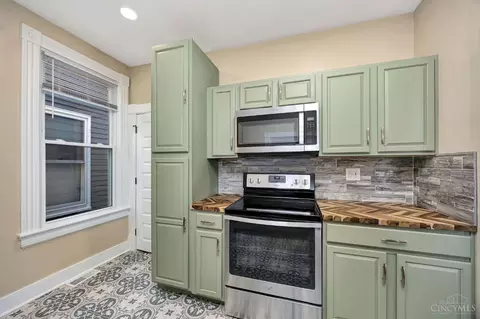 Kitchen - 805 D St, Hamilton, OH 45013 photo 1 of 5