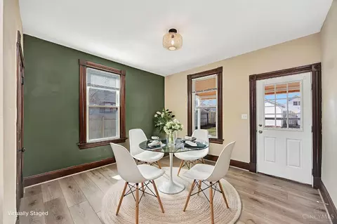 Dining - 805 D St, Hamilton, OH 45013 photo 1 of 1