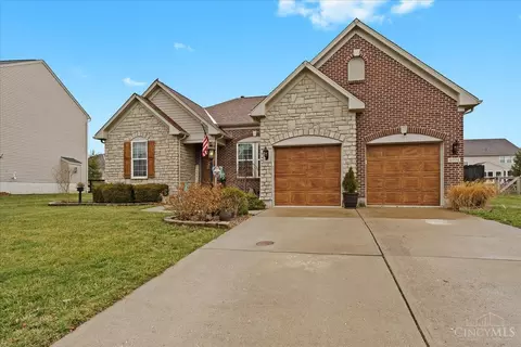 4074 Woodsly Dr, Batavia, OH 45103