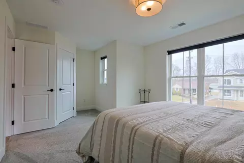 Bedroom - 4737 Alpine Ave, Blue Ash, OH 45242 photo 7 of 10