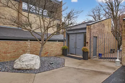 2003 Calvin Cliff St, Cincinnati, OH 45206