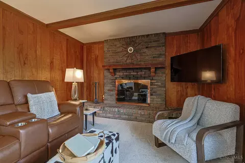 Living - 1013 Ligorio Ave, Greenhills, OH 45218 photo 8 of 8