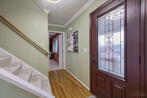 Entry Way - 1013 Ligorio Ave, Greenhills, OH 45218 photo 2 of 3