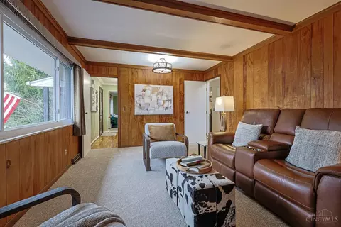 Living - 1013 Ligorio Ave, Greenhills, OH 45218 photo 7 of 8