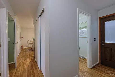 Entry Way - 1013 Ligorio Ave, Greenhills, OH 45218 photo 3 of 3