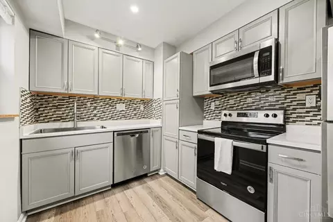 Kitchen - 8628 Mockingbird Ln, Cincinnati, OH 45231 photo 1 of 3