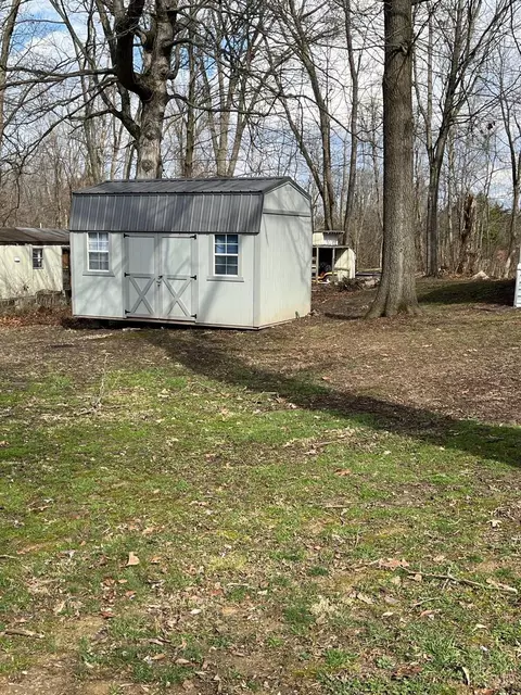 7085 Highland Trl, Paint Twp, OH 45133