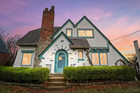 1352 Westminster Dr, Cincinnati, OH 45229
