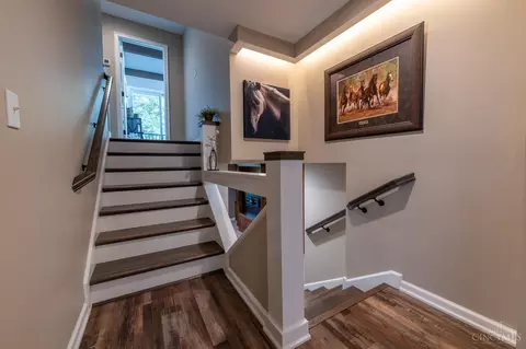 Entry Way - 817 Locust Corner Rd, Cincinnati, OH 45245 photo 2 of 3