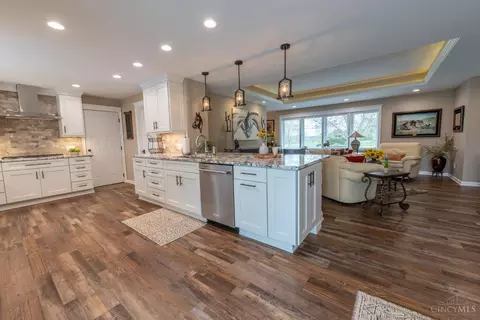 Kitchen - 817 Locust Corner Rd, Cincinnati, OH 45245 photo 5 of 6