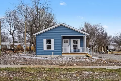 715 Walnut St, Felicity, OH 45120