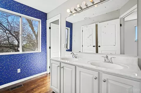 Bath - 1759 John Gray Rd, Cincinnati, OH 45240 photo 3 of 4