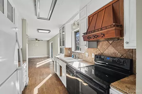 Kitchen - 1759 John Gray Rd, Cincinnati, OH 45240 photo 1 of 2