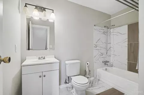 Bath - 1759 John Gray Rd, Cincinnati, OH 45240 photo 4 of 4