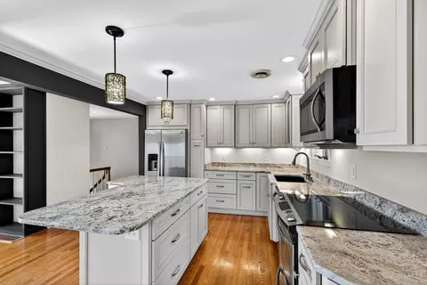 Kitchen - 11520 Edgewood Rd, Harrison, OH 45030 photo 4 of 6