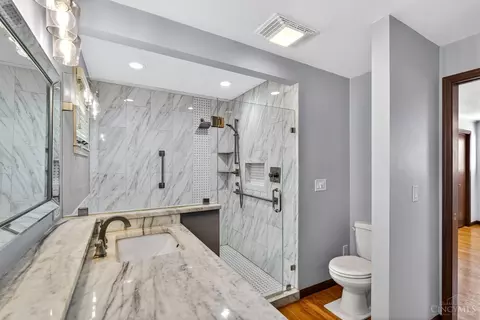 Bath - 11520 Edgewood Rd, Harrison, OH 45030 photo 2 of 5