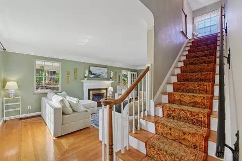 Entry Way - 852 Finney Trl, Cincinnati, OH 45224 photo 1 of 3