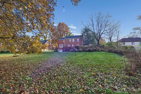 Exterior - 852 Finney Trl, Cincinnati, OH 45224 photo 8 of 9