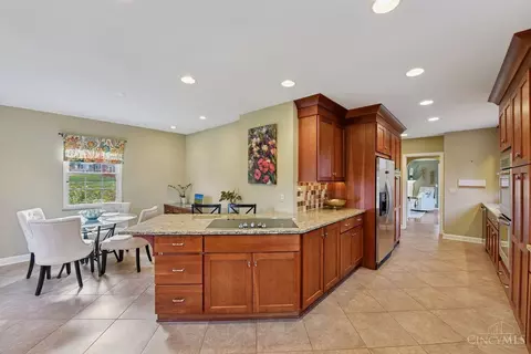 Kitchen - 852 Finney Trl, Cincinnati, OH 45224 photo 2 of 5