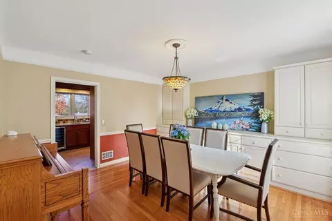 Dining - 852 Finney Trl, Cincinnati, OH 45224 photo 1 of 2