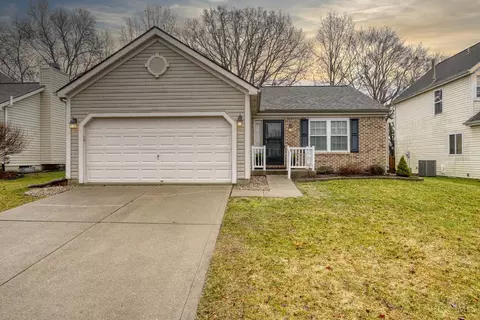 630 Weeping Willow Ln, Hamilton Township, OH 45039