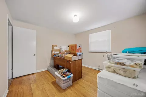 Bedroom - 735 Loda Dr, Cincinnati, OH 45245 photo 2 of 4