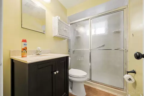 Bath - 735 Loda Dr, Cincinnati, OH 45245 photo 1 of 1