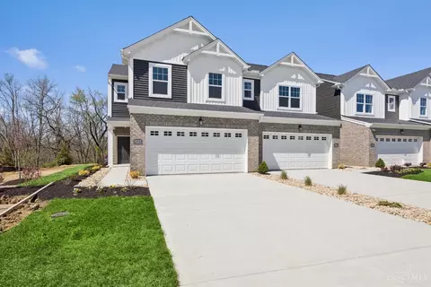 7227 Grandway Dr, West Chester, OH 45069
