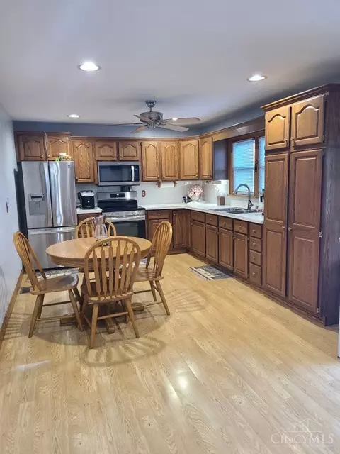 Kitchen - 7822 Dian Ave, Franklin, OH 45005 photo 1 of 1