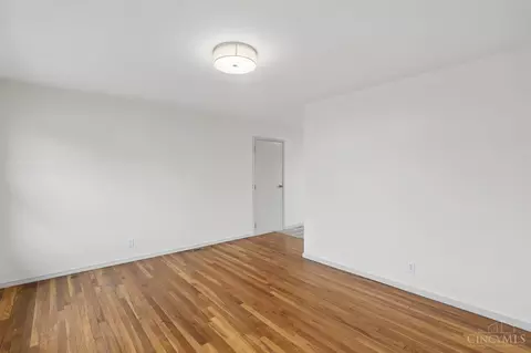 Living - 498 Odin Dr, Cincinnati, OH 45244 photo 5 of 5