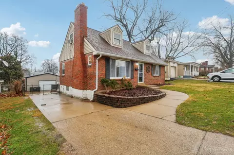 Exterior - 134 W Crest Dr, Reading, OH 45215 photo 3 of 5