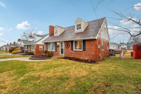 Exterior - 134 W Crest Dr, Reading, OH 45215 photo 2 of 5