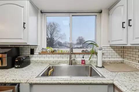 Kitchen - 134 W Crest Dr, Reading, OH 45215 photo 4 of 4