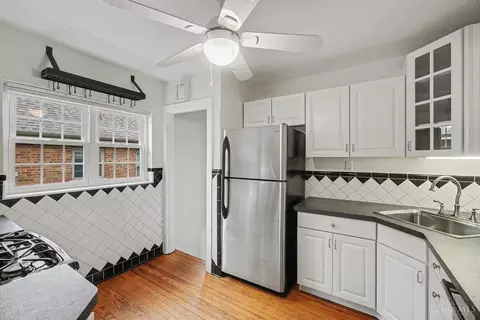 Kitchen - 3319 De Forest Dr, Cincinnati, OH 45209 photo 3 of 4